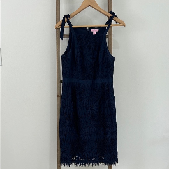 Lilly Pulitzer Lace Navy Blue Lined Dress Bow Fitted Straps Women’s Size 4 - Picture 3 of 8